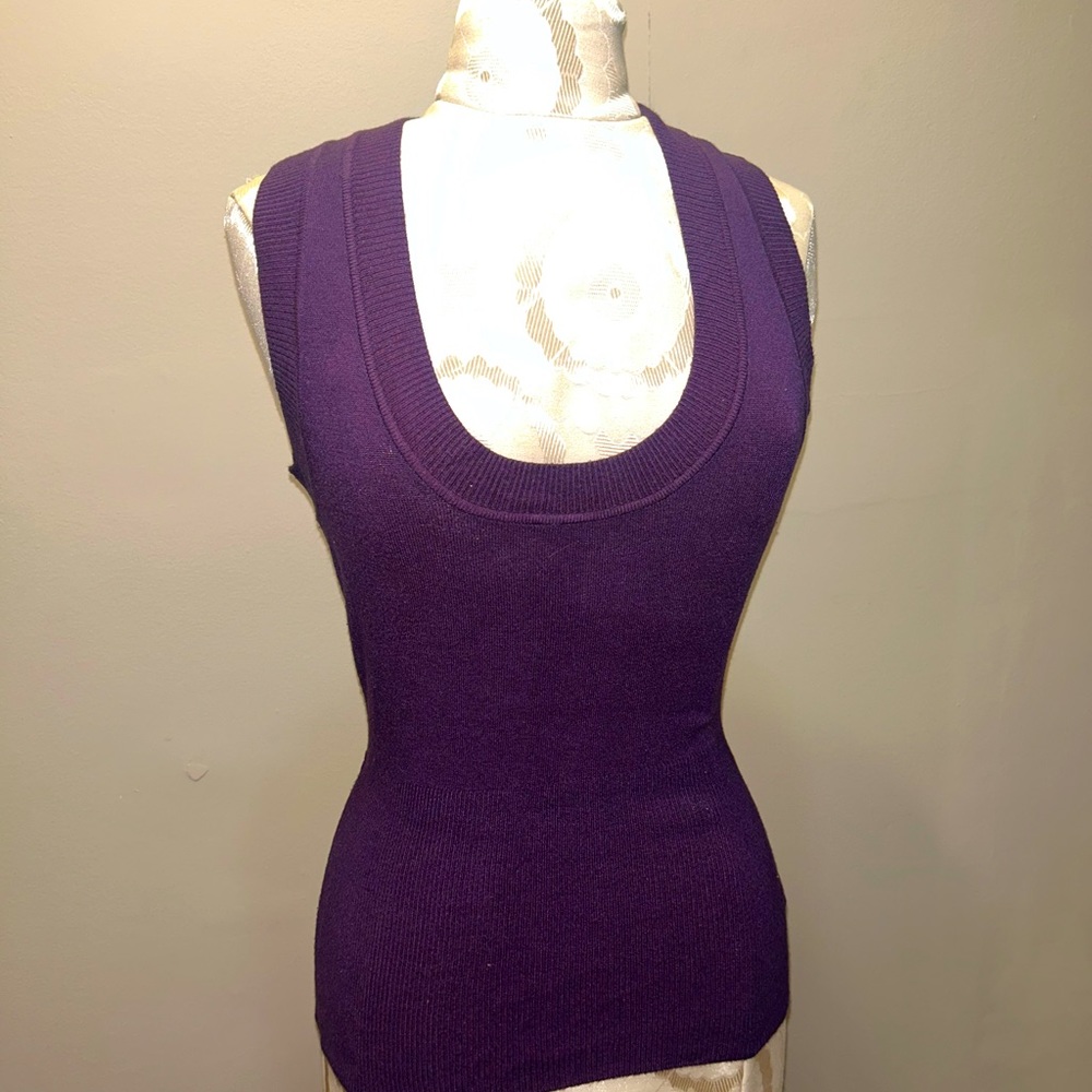 Tank top - Picture 1 of 1